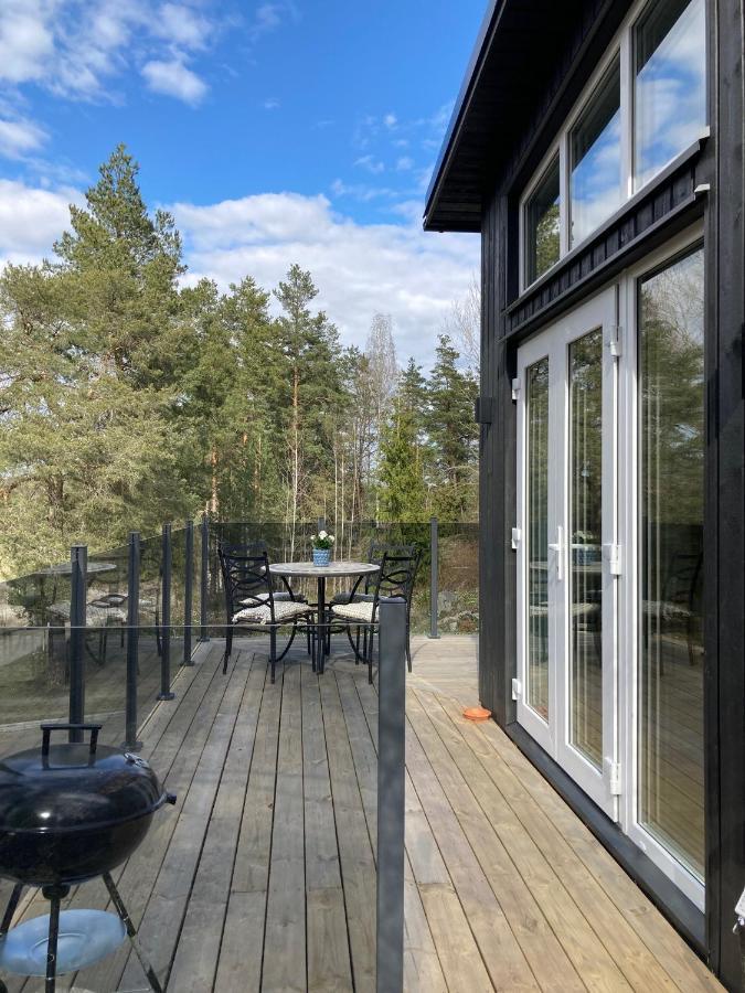Cabin In The Woods, Close To Lake Maelaren Eskilstuna Buitenkant foto